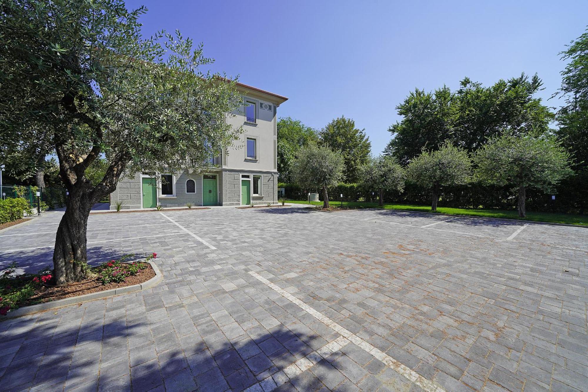 Villa Caterina Apartments By Wonderful Italy Desenzano del Garda Kültér fotó