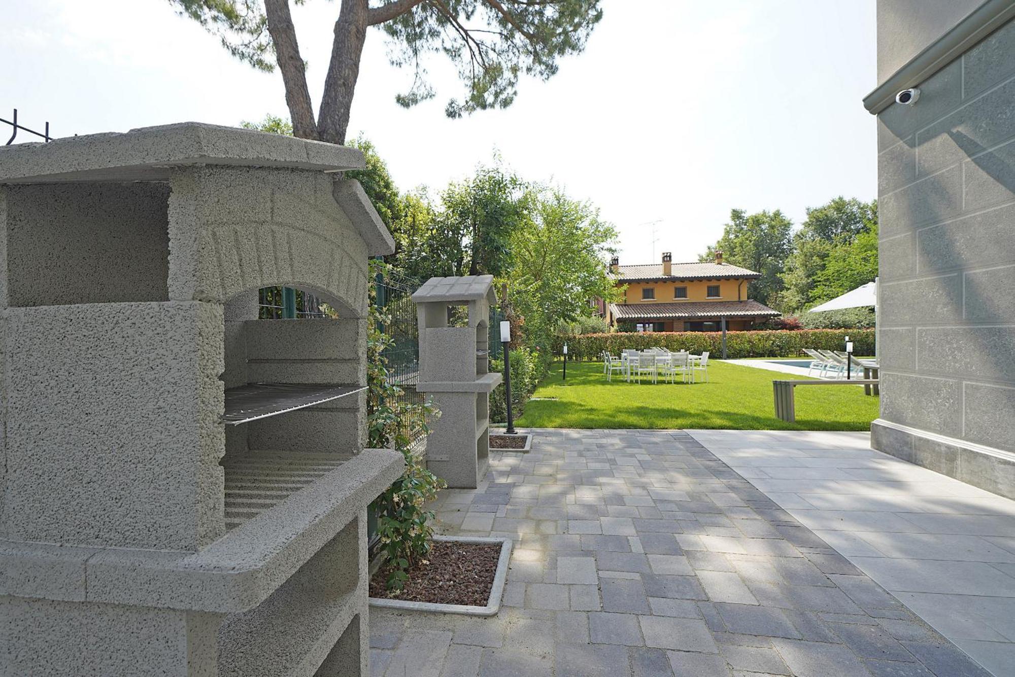 Villa Caterina Apartments By Wonderful Italy Desenzano del Garda Kültér fotó