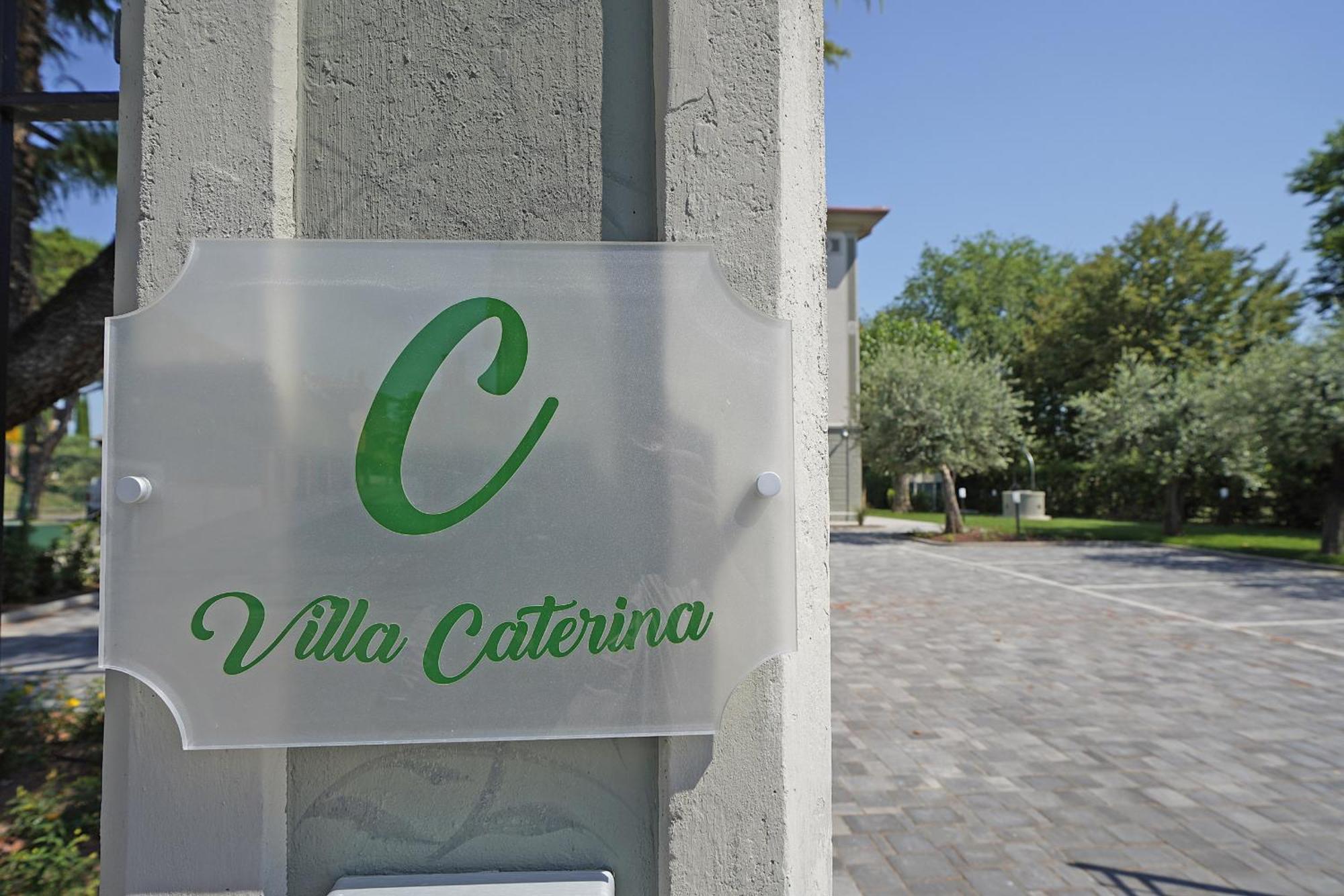 Villa Caterina Apartments By Wonderful Italy Desenzano del Garda Kültér fotó