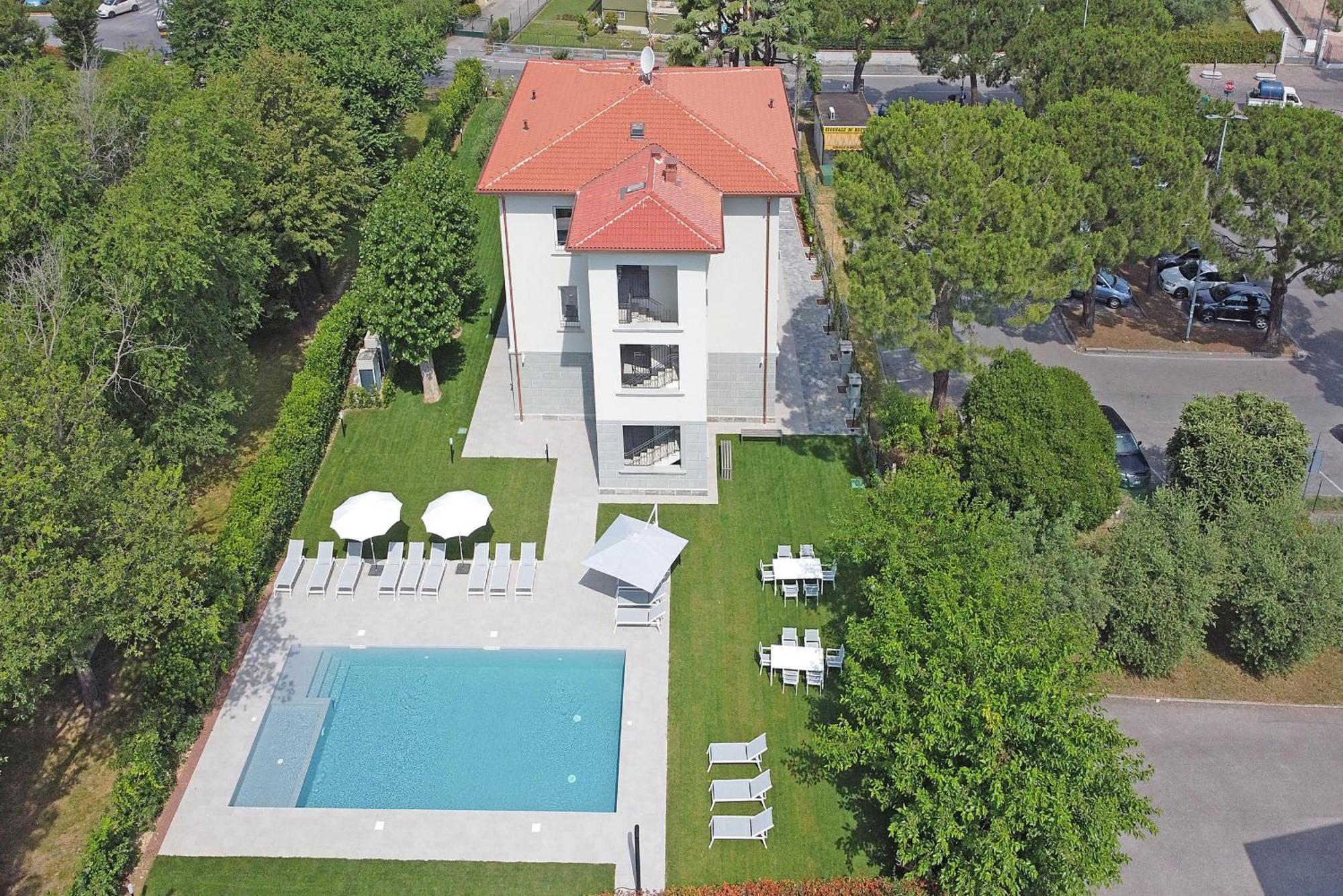 Villa Caterina Apartments By Wonderful Italy Desenzano del Garda Kültér fotó
