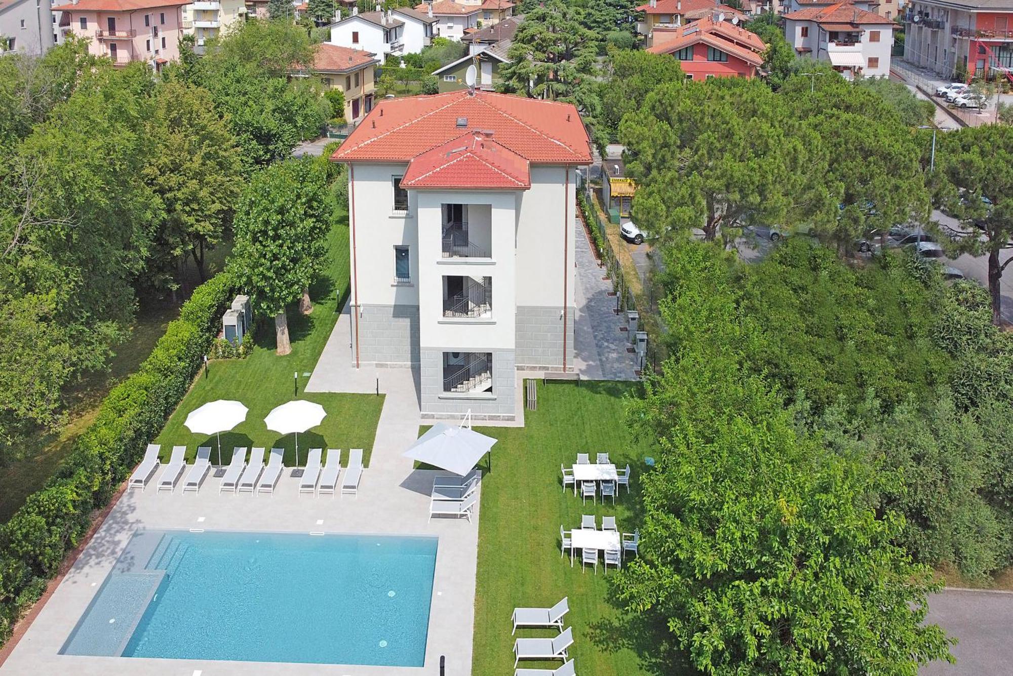 Villa Caterina Apartments By Wonderful Italy Desenzano del Garda Kültér fotó