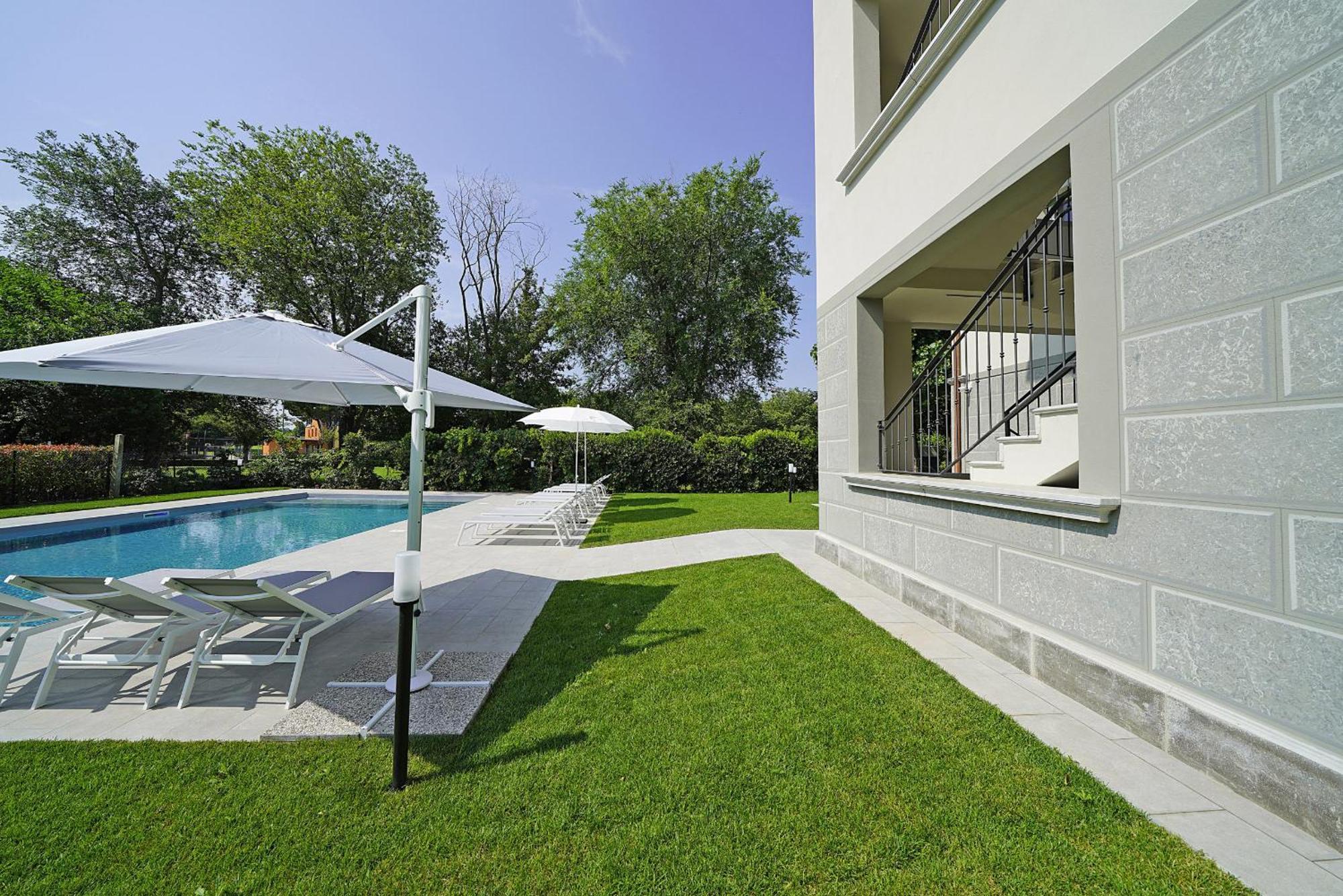 Villa Caterina Apartments By Wonderful Italy Desenzano del Garda Kültér fotó